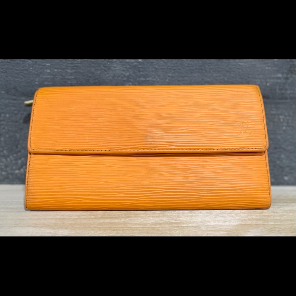 Louis Vuitton Epi Sarah Wallet
